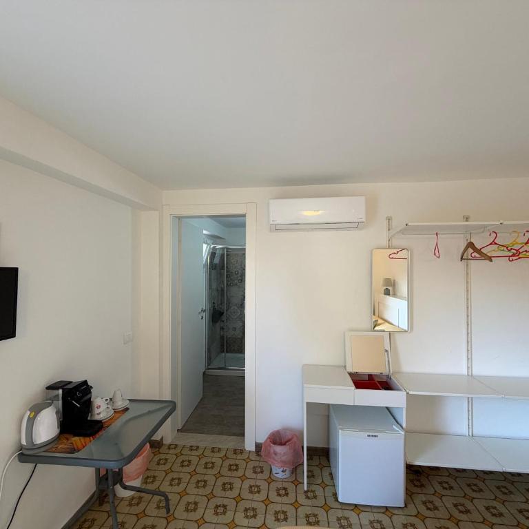 Le Torrette Rooms and Apartments - Camera Matrimoniale con Patio - 15