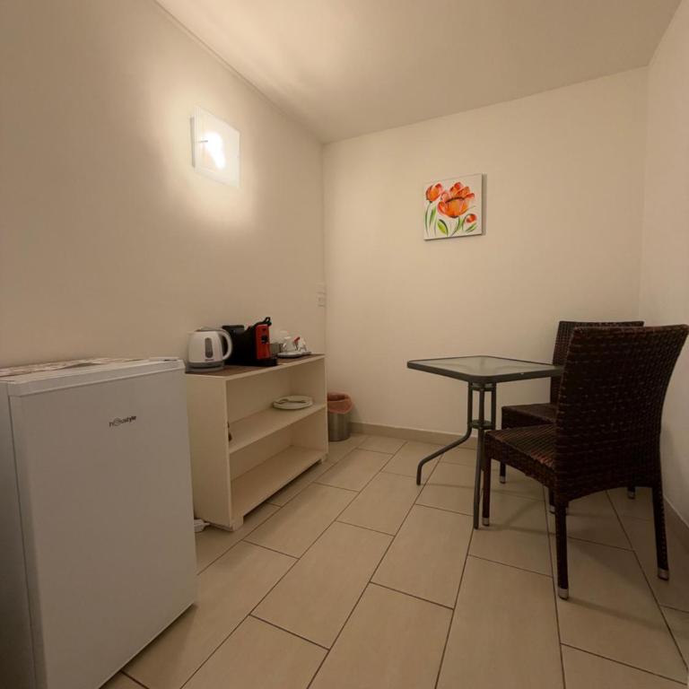 Le Torrette Rooms and Apartments - Camera Matrimoniale con Patio - 21