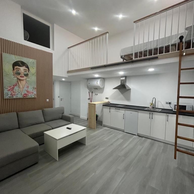 ERA Cozy Interior Apt - Ideal for families - Appartamento con 2 Camere da Letto e Terrazza - 1