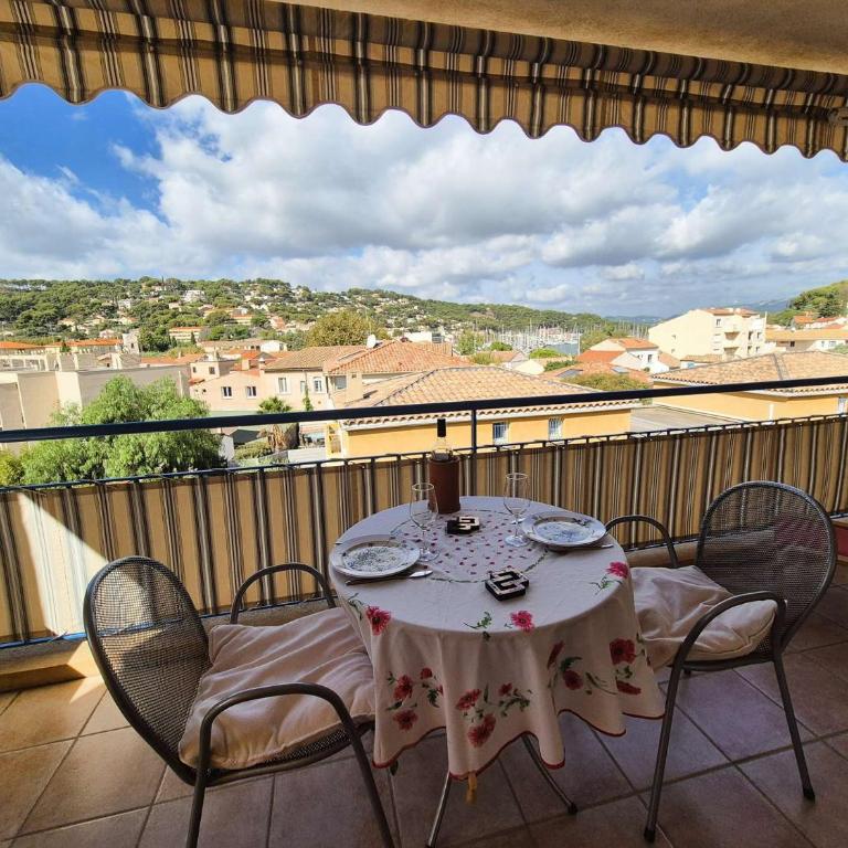 3 chambres, au coeur du village de Saint Mandrier - Appartamento con 3 Camere da Letto - 2