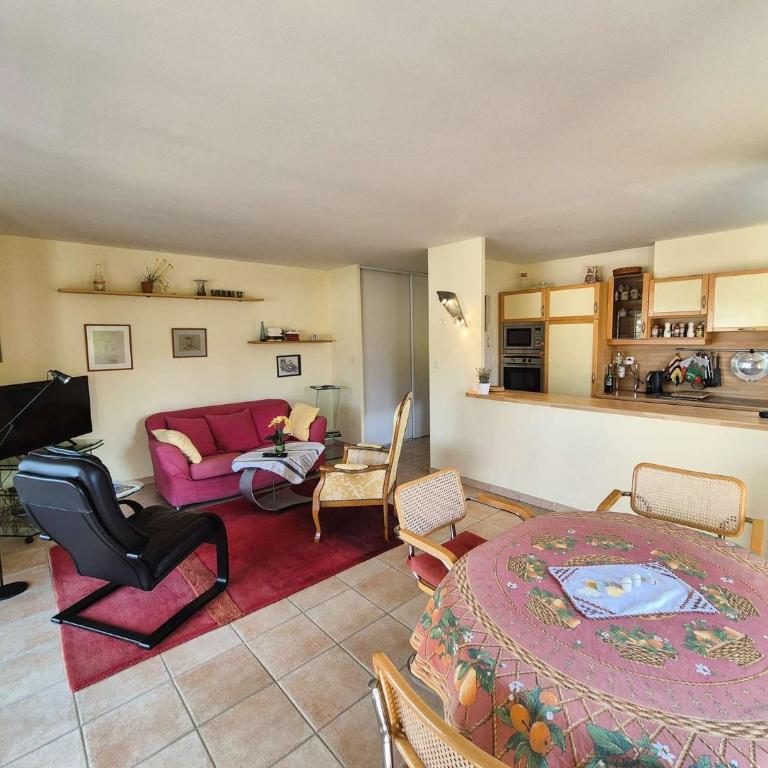 3 chambres, au coeur du village de Saint Mandrier - Appartamento con 3 Camere da Letto - 7