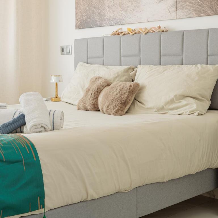 SleekLofts by City of Arts - Two-Bedroom Apartment with Terrace - 12