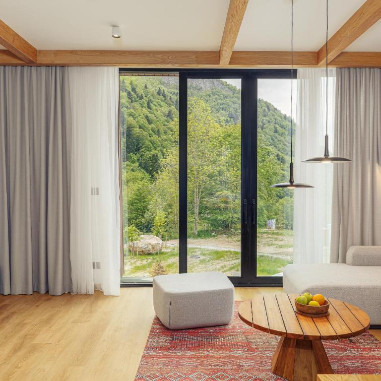 Mountain Retreat Hotel by Dukley - Peak Chalet - 3