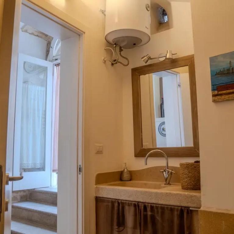 Bari Vecchia Suite - One-Bedroom Apartment - 16