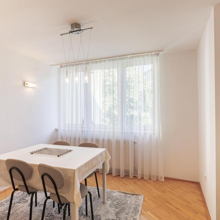 Modern & Spacious 2BR Duplex Apartment in Old Town - Apartman sa 3 Spavaće Sobe - 25