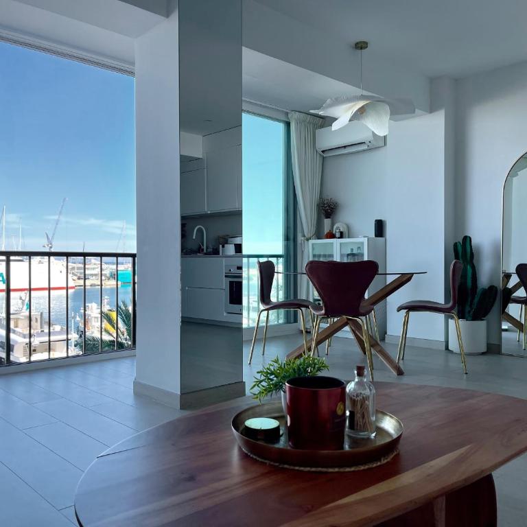 Apartamento en el Puerto con Parking - Two-Bedroom Deluxe Apartment with Harbour View - 9
