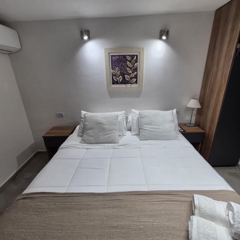 Arena Suite LR - One-Bedroom Apartment - 14