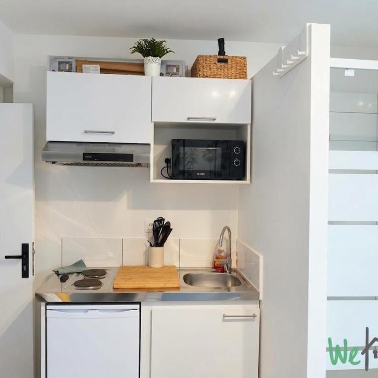 Lovely Dijon Studio • Ground Floor Haven - Apartamento - 3