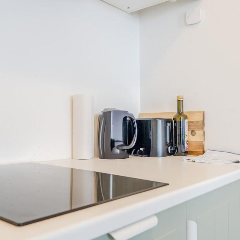 NOOR Colorful Central Studio Parking Option - One-Bedroom Apartment - 6