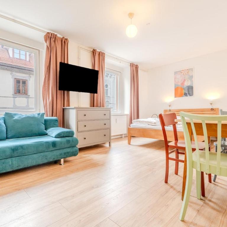 NOOR Colorful Central Studio Parking Option - One-Bedroom Apartment - 7
