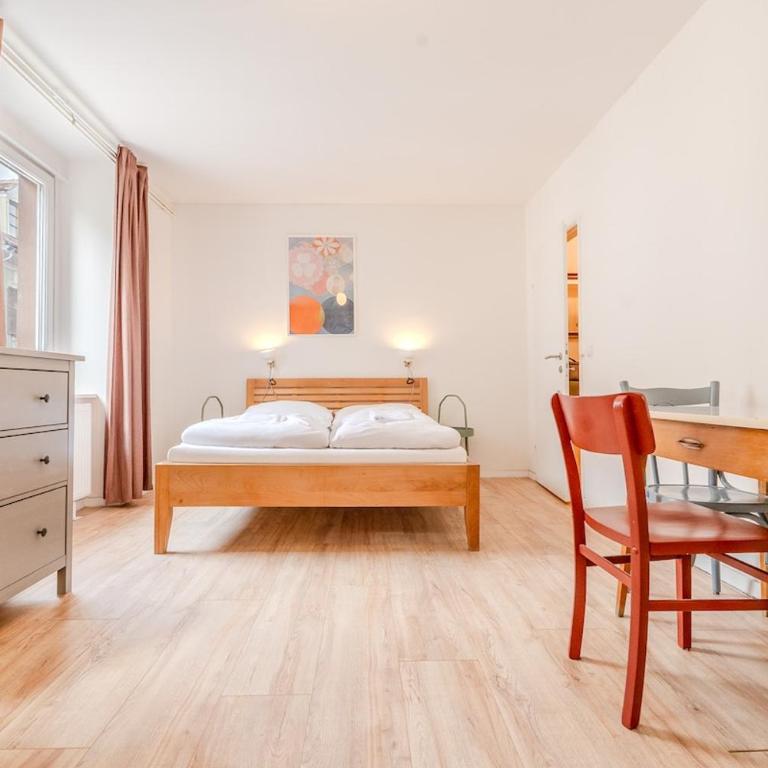 NOOR Colorful Central Studio Parking Option - One-Bedroom Apartment - 13