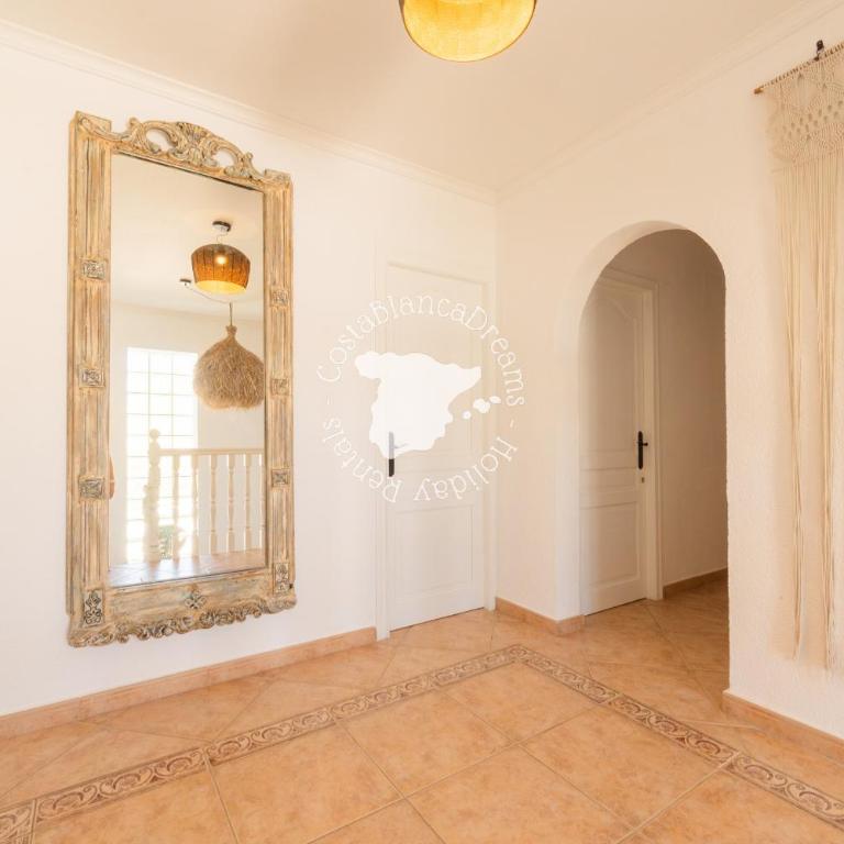 La Vida Loca - Villa with Private Pool - 45