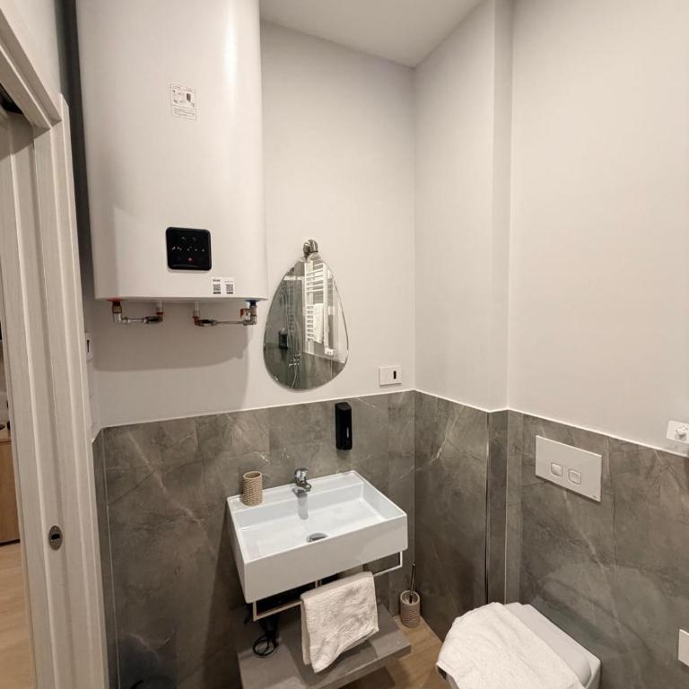 Casa Santiago - Double Room with Private Bathroom - 4