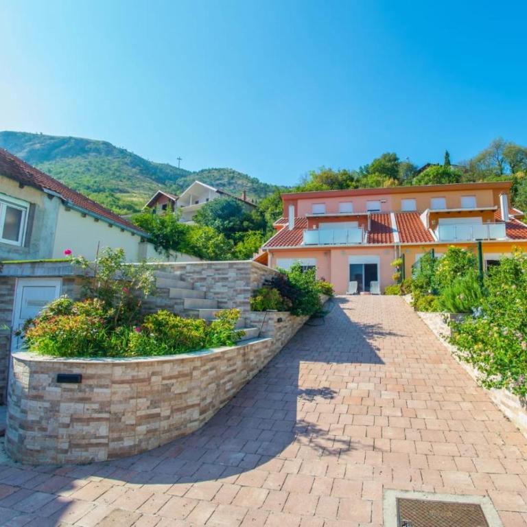 Enigma 3 Apartments Mostar - Free Private Parking - One-Bedroom Apartment - 2