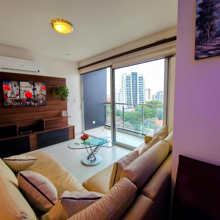 Apartamento céntrico con piscina y vista urbana - Apartamento de 1 dormitorio - 2