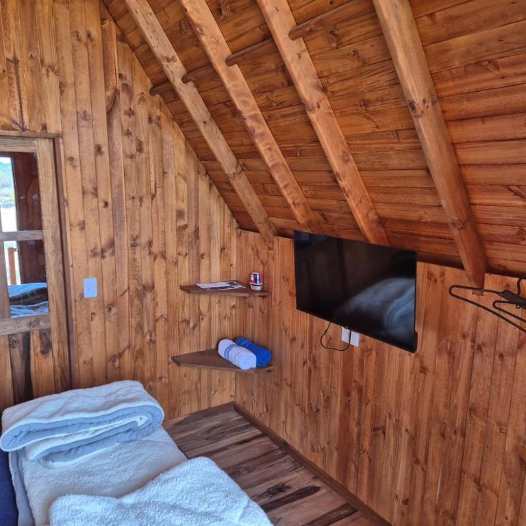 Finca Amor Eterno Cabaña Red - Habitación con cama grande y balcón - 5