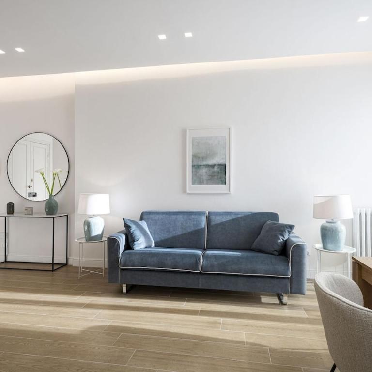 Central Apt Firenze - Appartamento con 3 Camere da Letto - 1