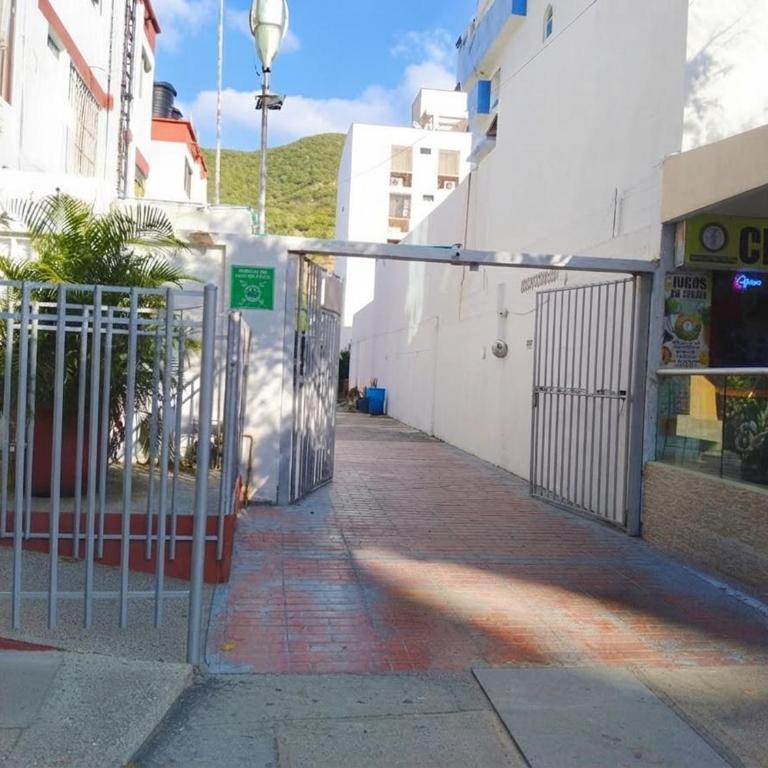 Apto Impecable hasta 9 Personas, a sólo 1 Cuadra del Mar, Rodadero Santa Marta - Apartamento de 2 dormitorios con balcón - 15