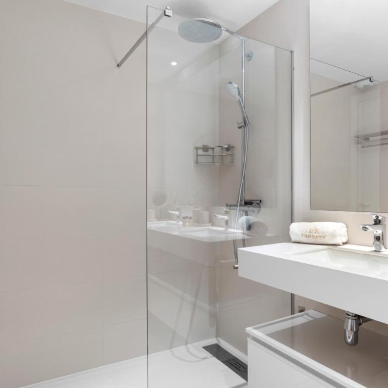 Zenity Azure Sunshine Apartment - Appartement 3 Chambres avec Piscine Privée - 24
