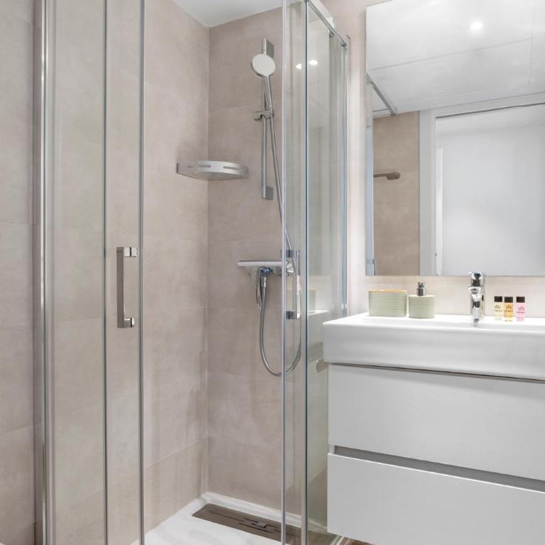 Zenity Azure Sunshine Apartment - Appartement 3 Chambres avec Piscine Privée - 22