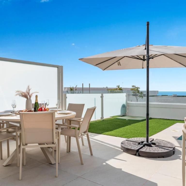 Zenity Azure Sunshine Apartment - Appartement 3 Chambres avec Piscine Privée - 5