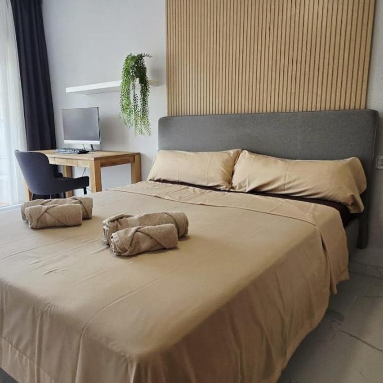 Peaceful Bungalow with Pool & Terrace - Two-Bedroom Apartment - 6
