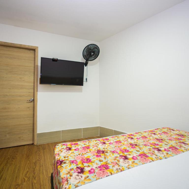 Hotel Poma Rosa Boutique Laureles - Habitación Doble Estándar con ventilador - 4