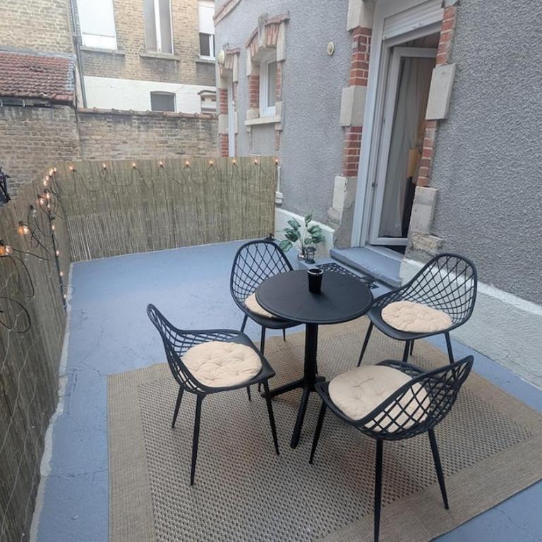 appartement cosy avec terrasse a reims - One-Bedroom Apartment - 30