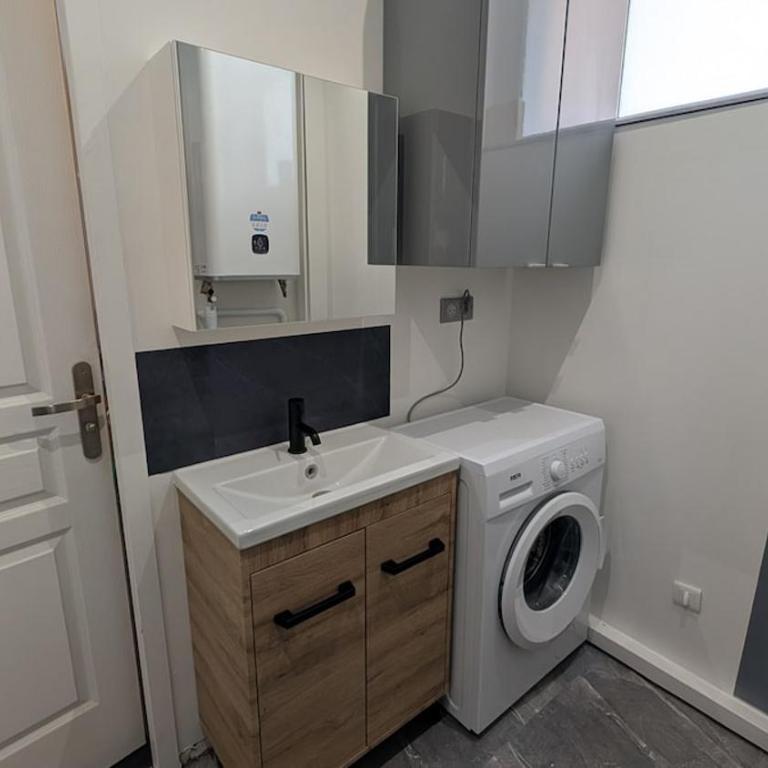 appartement cosy avec terrasse a reims - One-Bedroom Apartment - 35