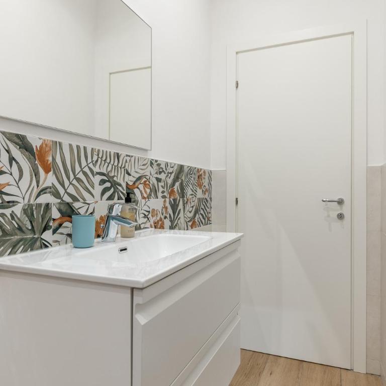 Via de' Coltelli City Center - Appartamento con 2 Camere da Letto - 22