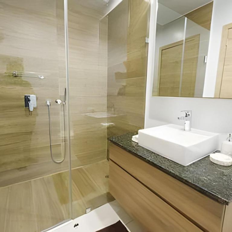 Family Apartment on the 23rd Floor Amazing View! - Apartment - 6