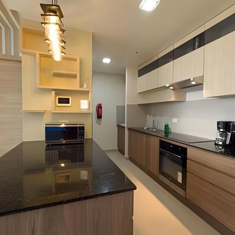 Family Apartment on the 23rd Floor Amazing View! - Apartment - 16