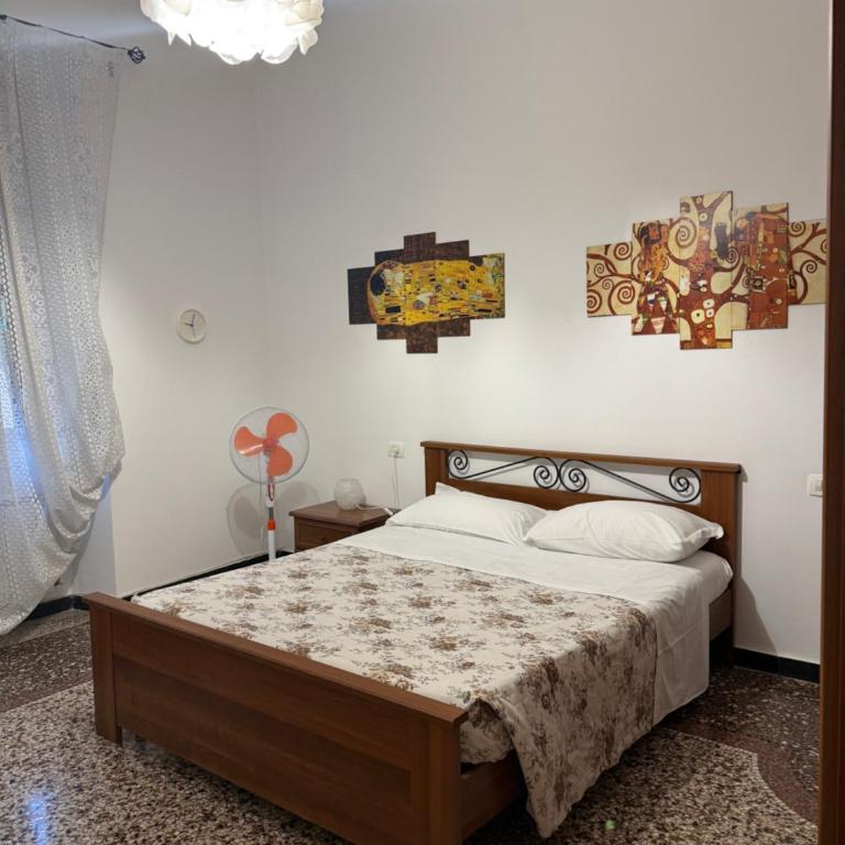 WOW HOME 3 - 175 mq - posteggio privato - davanti porto traghetti - fino a 10 posti letto - Appartamento Deluxe con 4 Camere da Letto - 5