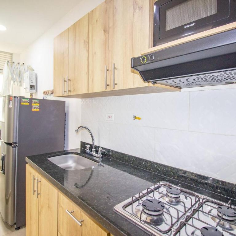 42 Near the Athanasius and stadium station - Apartamento - 16