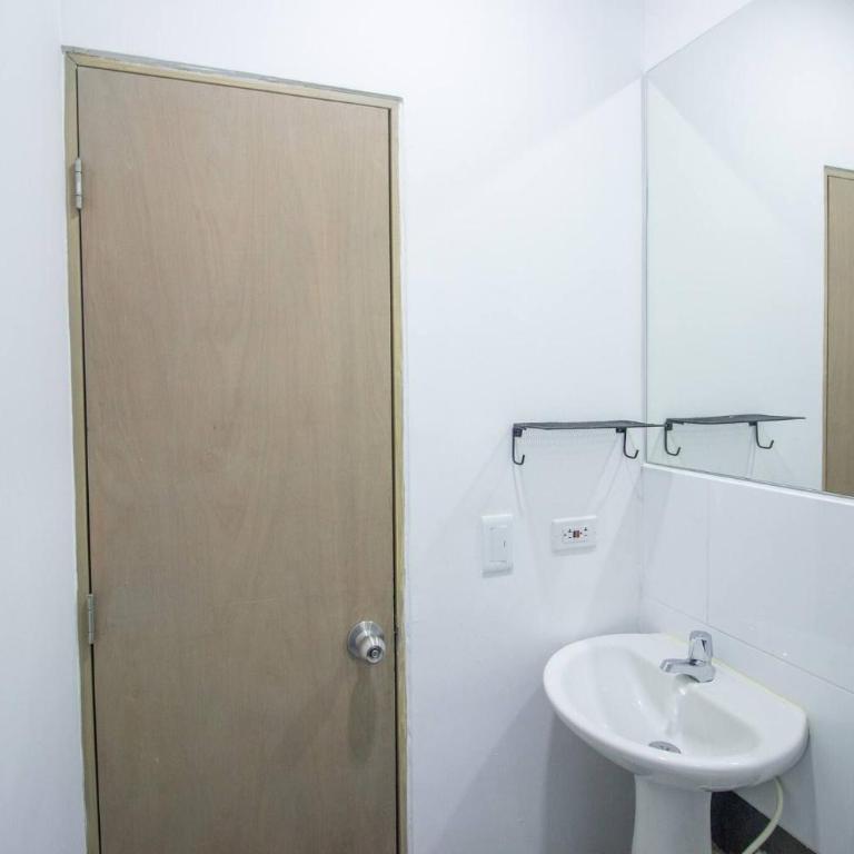 42 Near the Athanasius and stadium station - Apartamento - 24