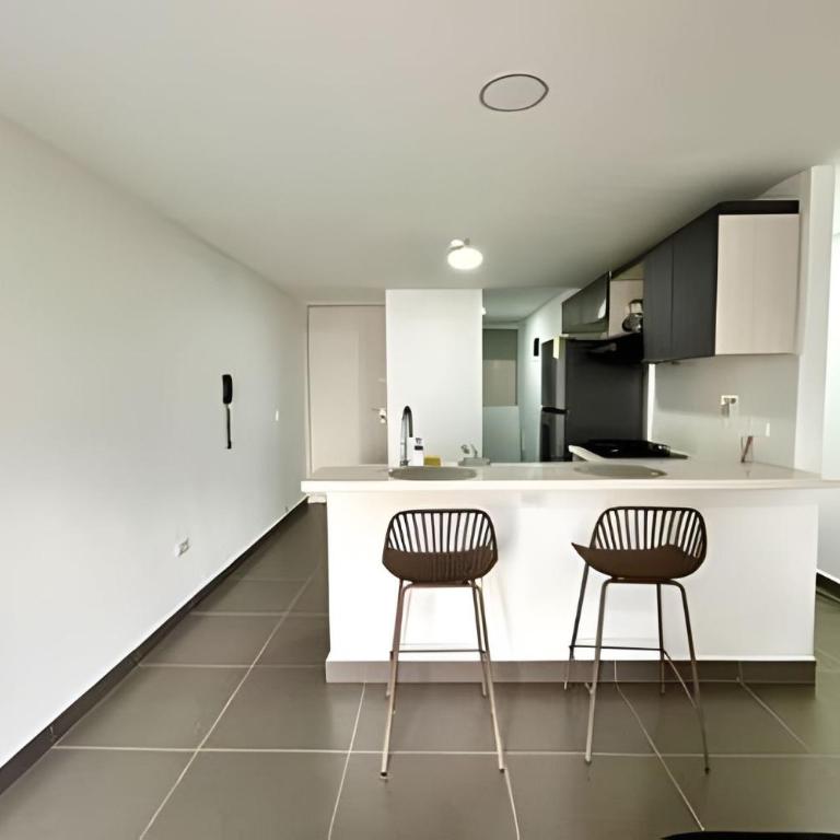 Apartamento con Vista a la Ciudad Sabaneta - Apartamento de 2 dormitorios - 13