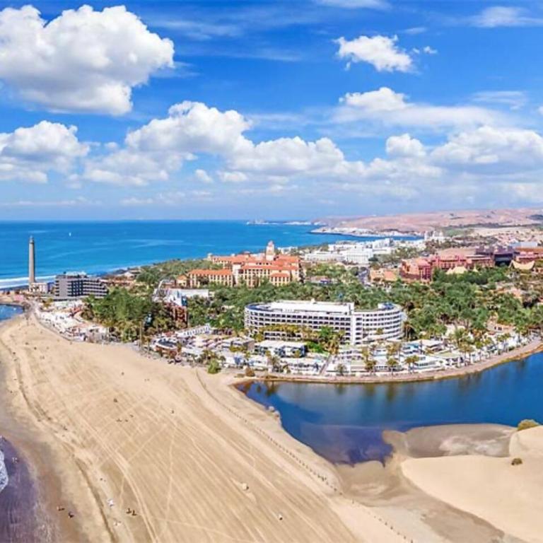 Oasis Beach Home Meloneras with Jacuzzi - Four-Bedroom Vacation Home - 50