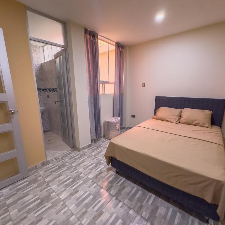 Depa 3 habitaciones cerca a paseo Yortuque y aeropuerto - Three-Bedroom Apartment - 3