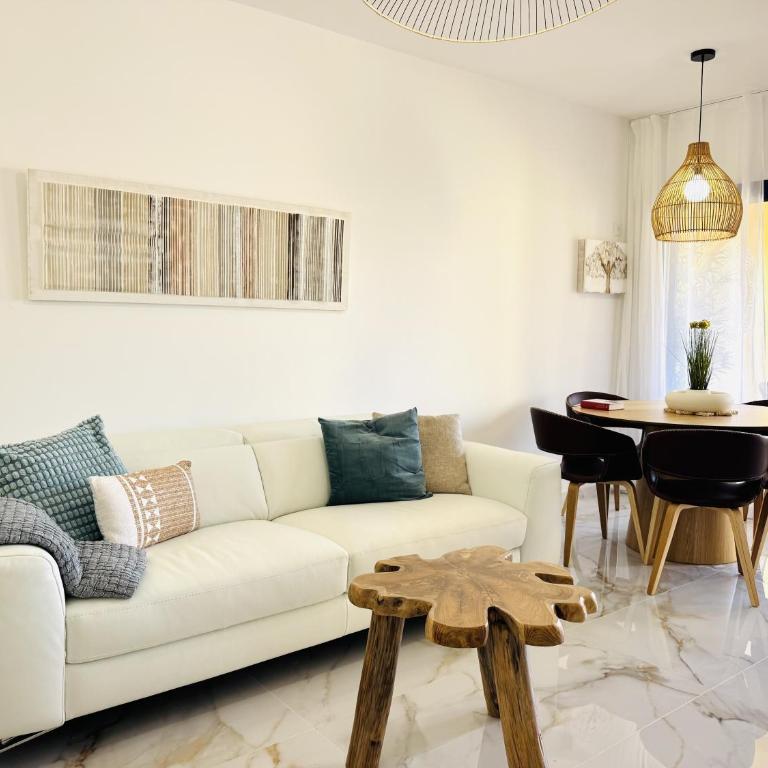 Oasis Beach Home Meloneras with Jacuzzi - Four-Bedroom Vacation Home - 7