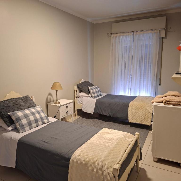 spectacular house with 4 bedroom in barrio sur with a pool - Four-Bedroom House - 18