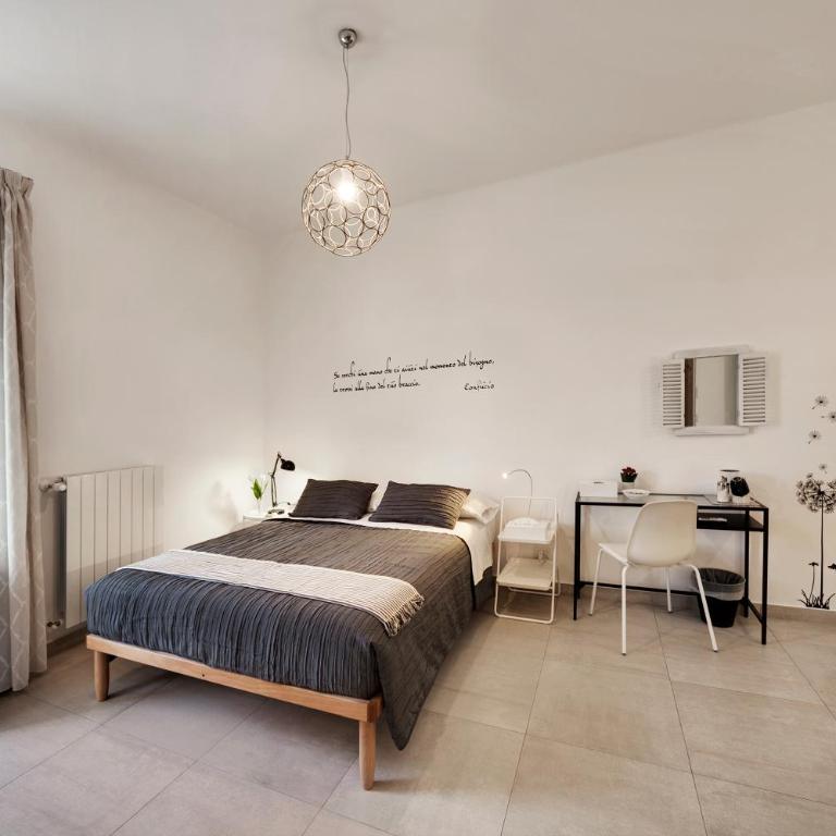 Civico 7 - Ragusa Centro - Camera Matrimoniale con Bagno Privato - 2