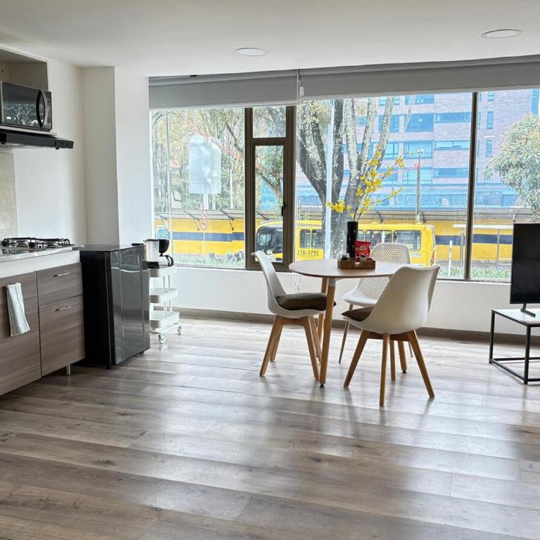 Bright King Studio ,Two blocks from Parque 93 - Estudio Deluxe con cama grande - 8