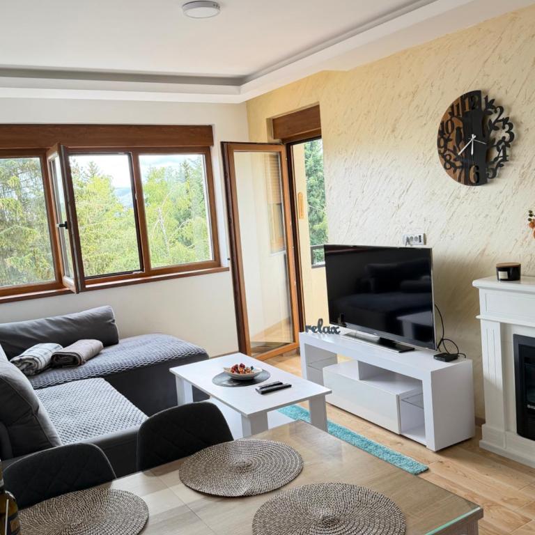 Prestige Forest Resort Zlatibor Wellness & Spa - Superior Apartman sa Pogledom na Grad - 1