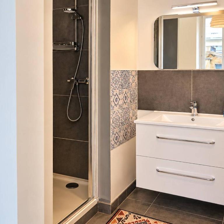 Jean • T2 rénové • Championnet • Centre Grenoble - Appartement 1 Chambre avec Balcon - 18