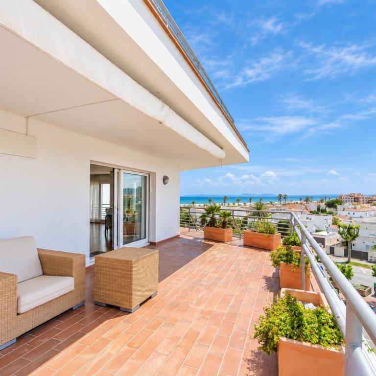 Gran terraza y vistas al mar junto a la playa - Apartamento de 2 dormitorios con terraza y vistas al mar - 7