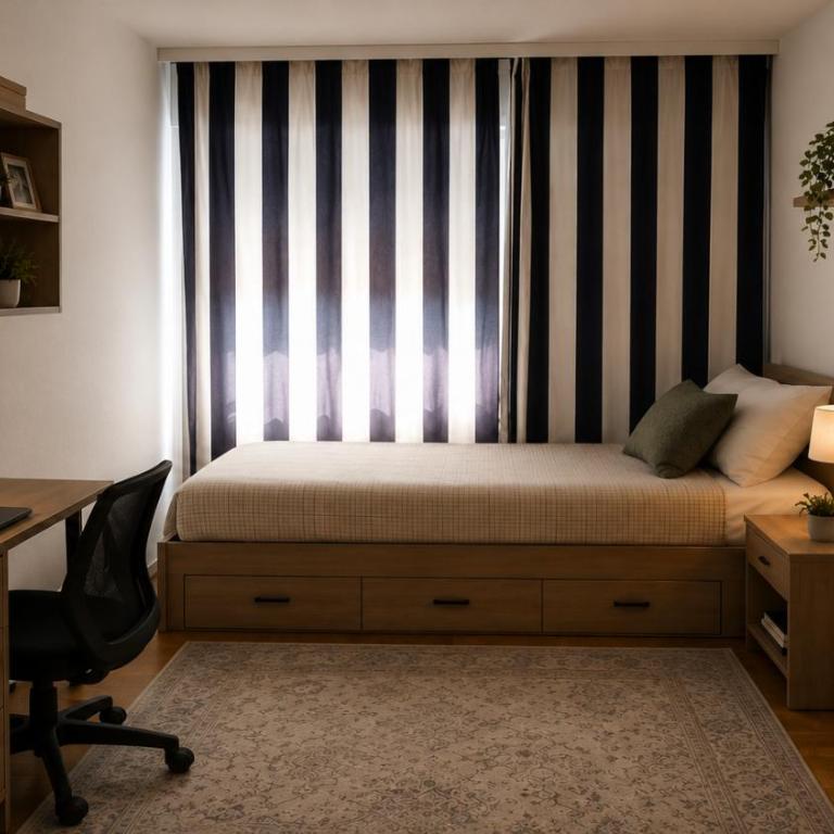 Geneva 3 beds Spaces Room Short-Term rental - Chambre Double Économique - 1