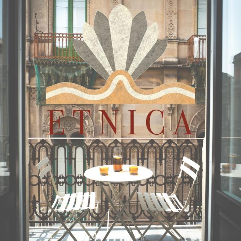 Etnicastay - Renovated historic apartment - Walk to via Etnea - Appartement 3 Chambres - 2
