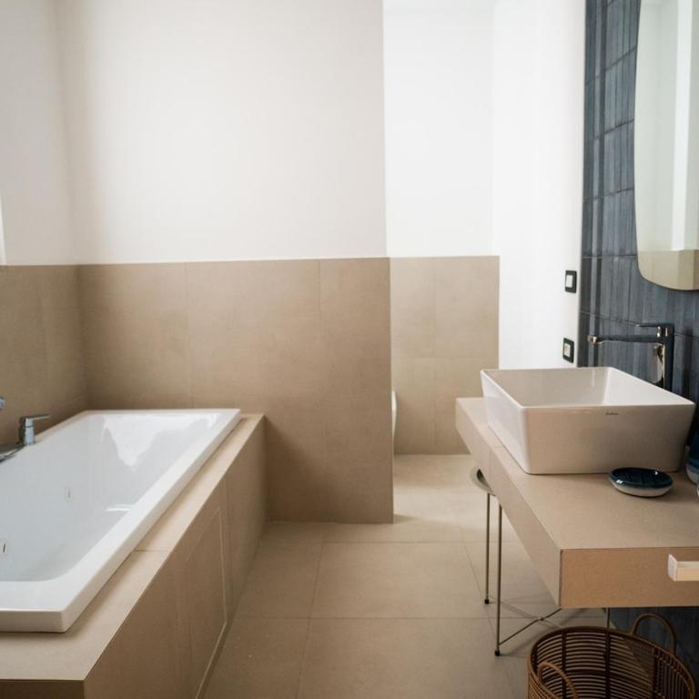 Etnicastay - Renovated historic apartment - Walk to via Etnea - Appartement 3 Chambres - 4