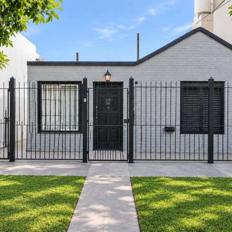 Mardelplata - Two-Bedroom House - 1