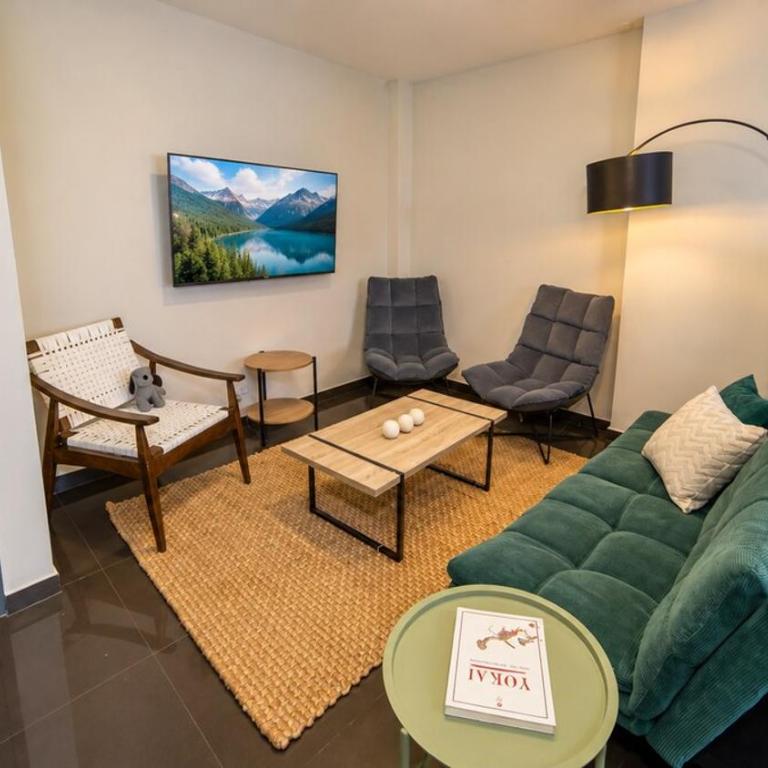 Spacious Barranco Studio with Workspace and Fast WiFi - One-Bedroom Apartment - 4